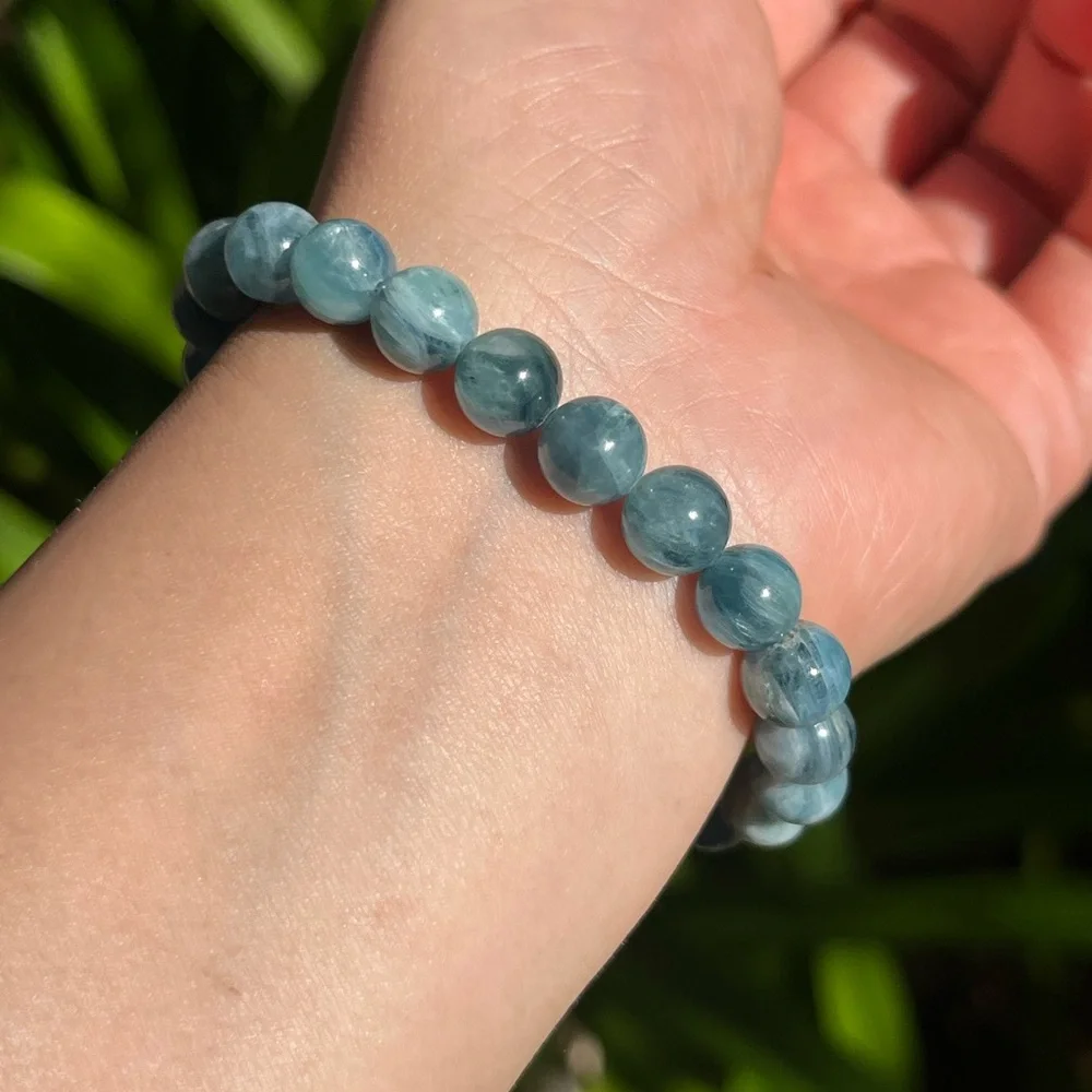 8mm stretchable‎ high quality kyanite bracelet